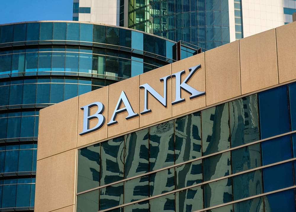Bankgebäude mit beschusssicherem Fenster für mehr Schutz